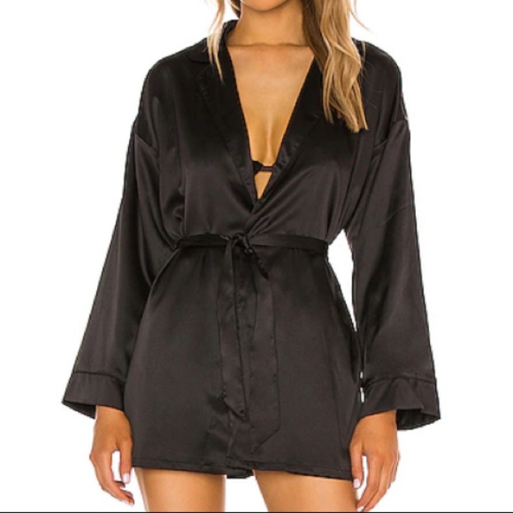MAJORELLE AVA SATIN ROBE XXS